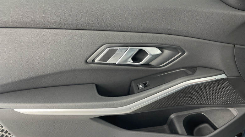 BMW 3 Series 320i SE 4dr Step Auto Petrol Saloon